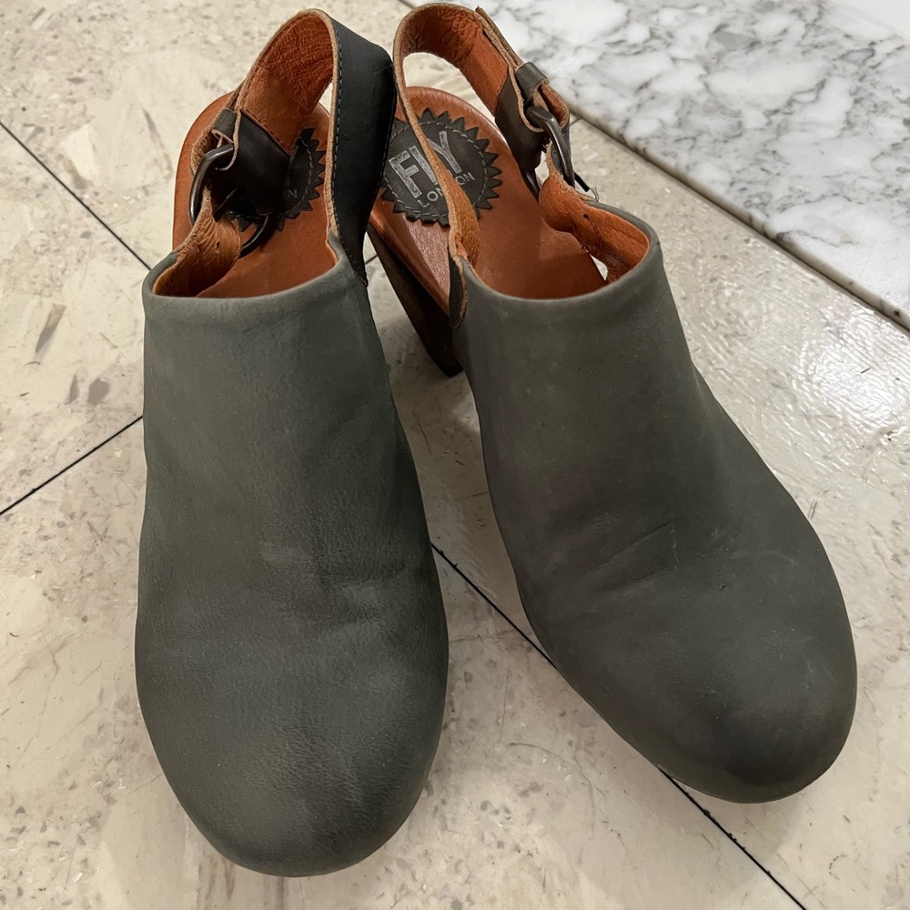 LONDON FLY ROUNDED TOE SLINGBACK/ CLOGS - Picture 3 of 16
